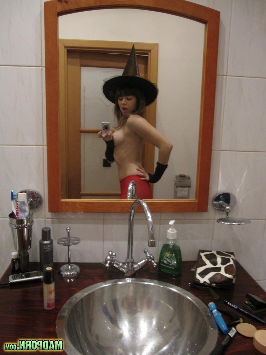 11P Hot Teen Girlfriend dresses up for halloween and gets naked for self pics