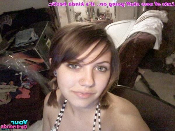 11P Hot teen girlfriend Dee had her myspace account hacked.