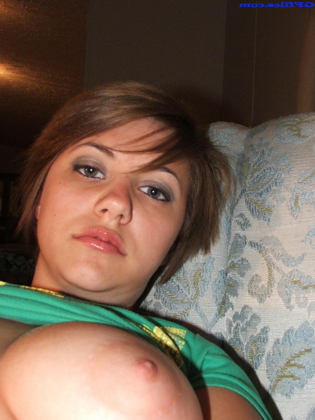 16P Amateur homemade girls