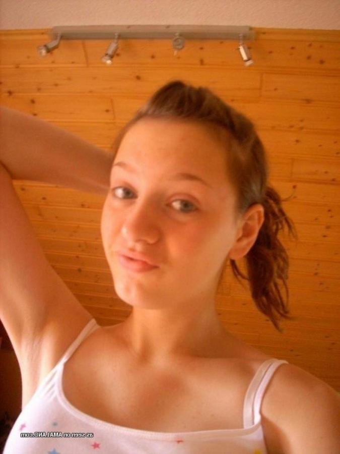 11P Collection of an amateur chick posing for her boyfriend