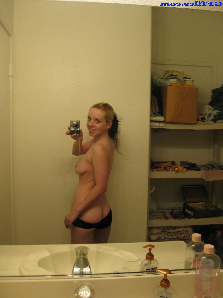 16P Amateur homemade girls selfshots