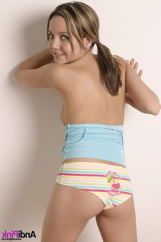 16P Cute teen girl strips