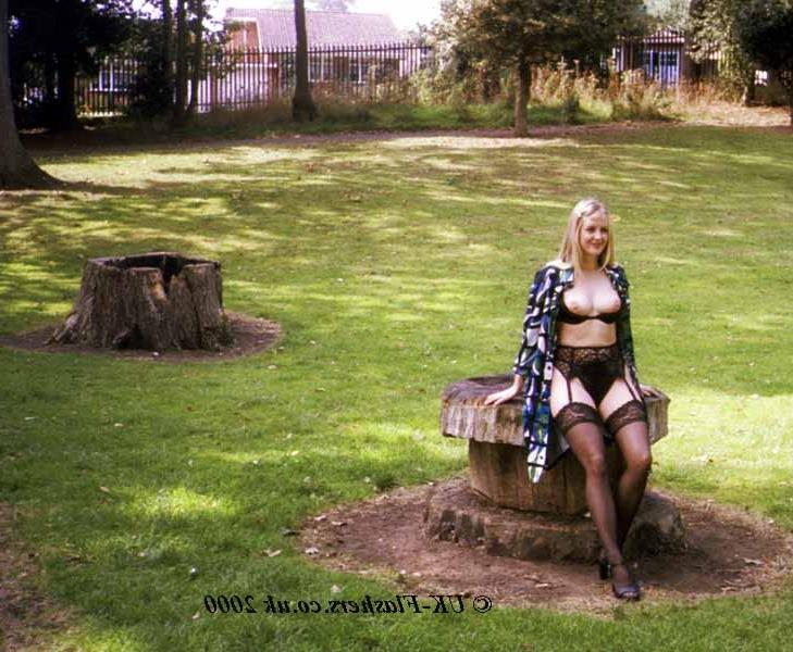 16P Cute amateur blonde flashing in lingerie outdoors