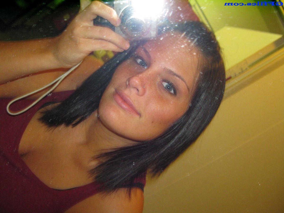 16P Amateur homemade girls selfshots tease