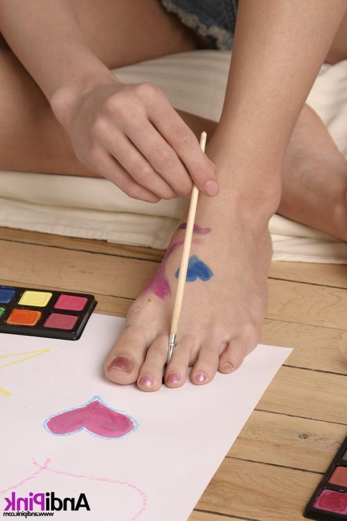 16P Cute teen girl painting