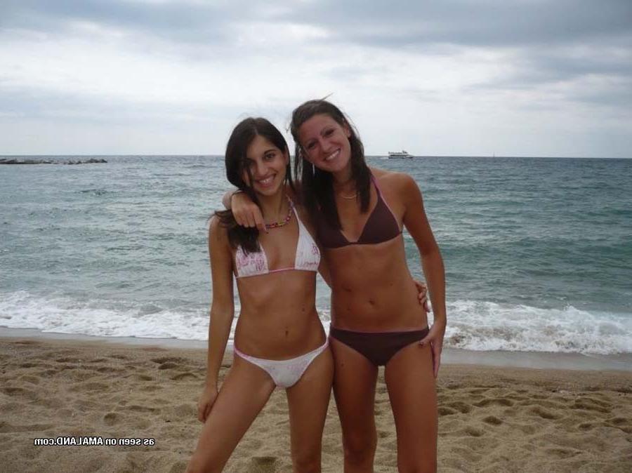 12P Picture selection of a naughty naked amateur Mexican chick
