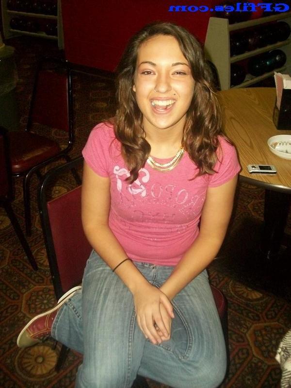 16P Amateur homemade girls playing around