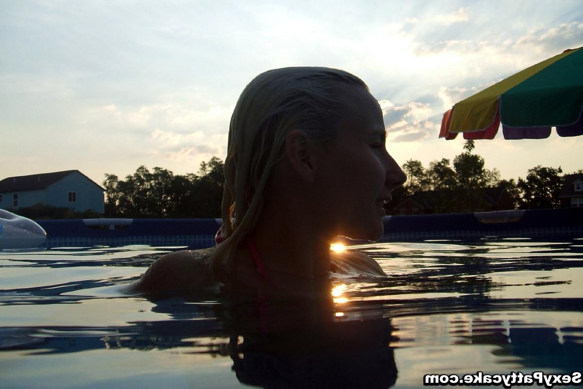 16P Get underwater shots of busty Pattycake pulling down her bikini top and bottoms