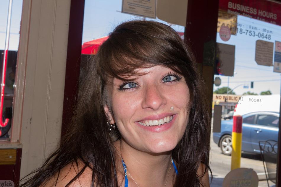 16P Silly teen amateur flashing