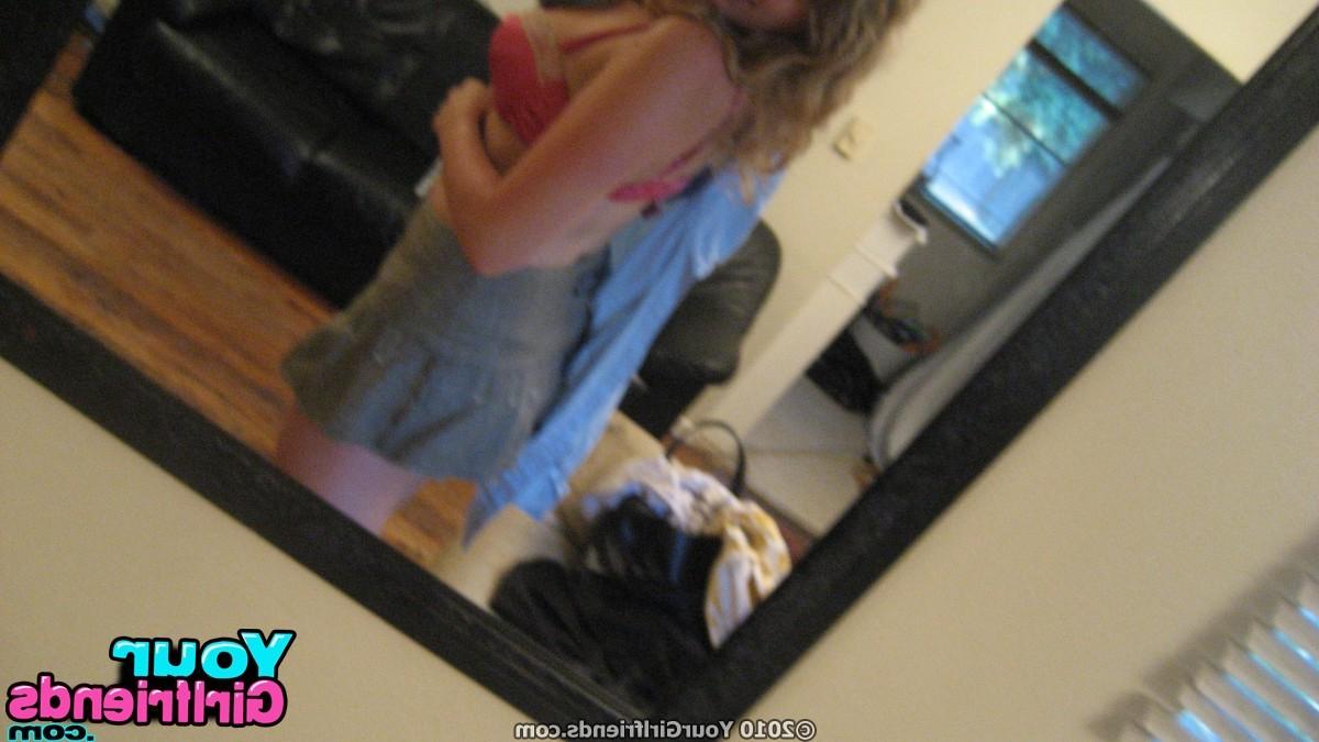 11P Girlfriend with big sloppy tits takes hot naked mirror pics