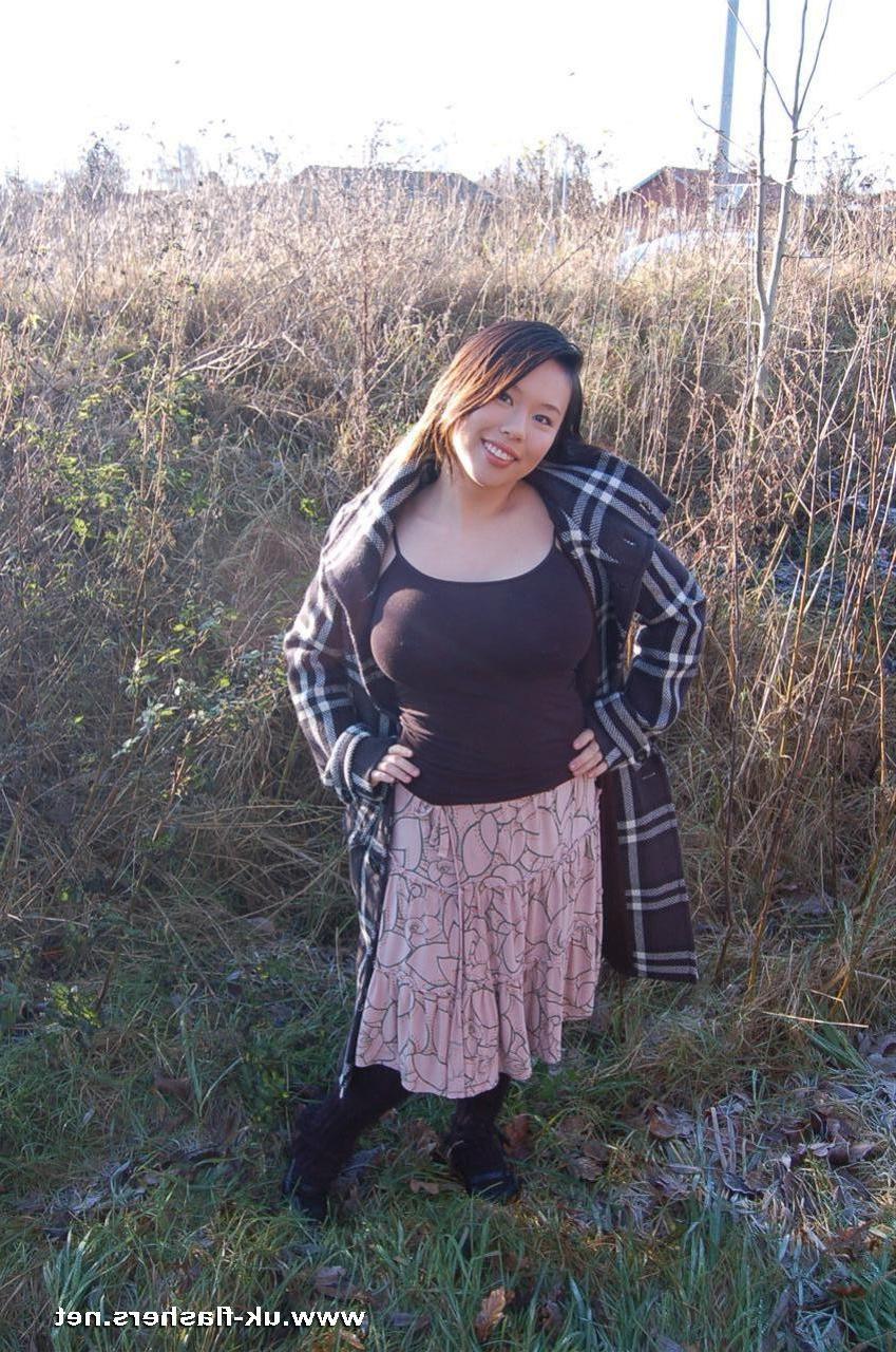 16P Tigerr Juggs gets her giant fake tits out in a park next to a bu