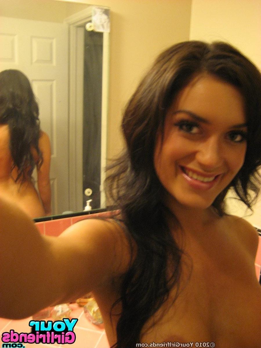 11P CJ has a tight bod and killer big fake tits and she sells us these hot GF self p