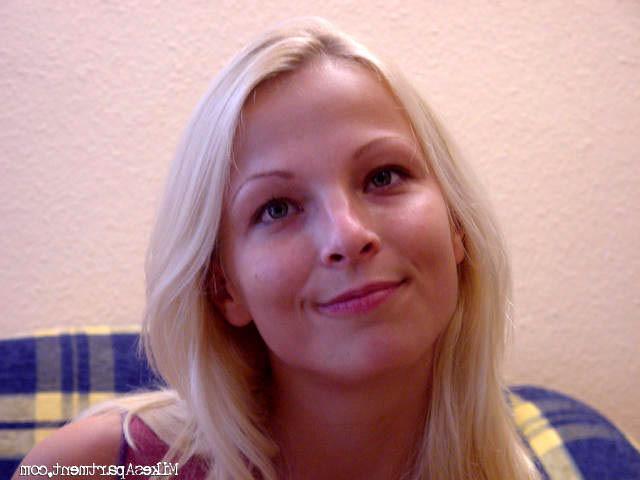 12P Hot little blonde amateur gets pounded by cock