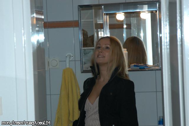 12P Hot blonde babe gets some johnson in her wet pussy