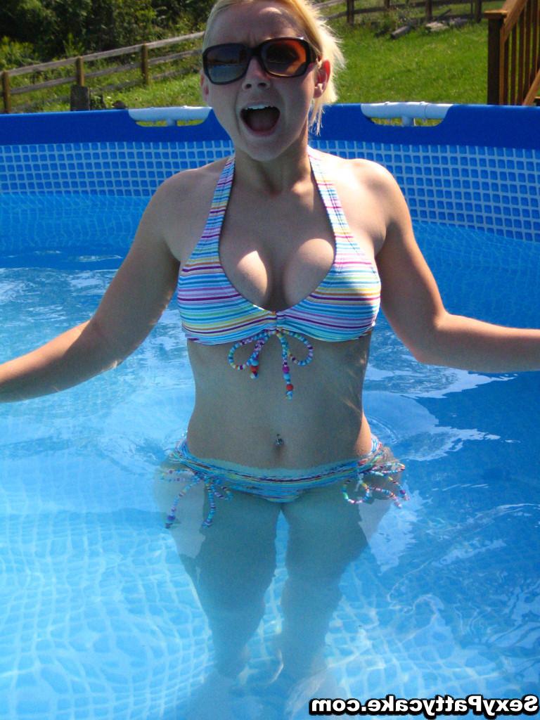 16P Busty blonde bikini amateur