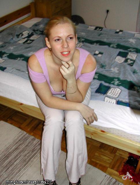 12P Curvy blonde with big milky tits get naked and masturbates