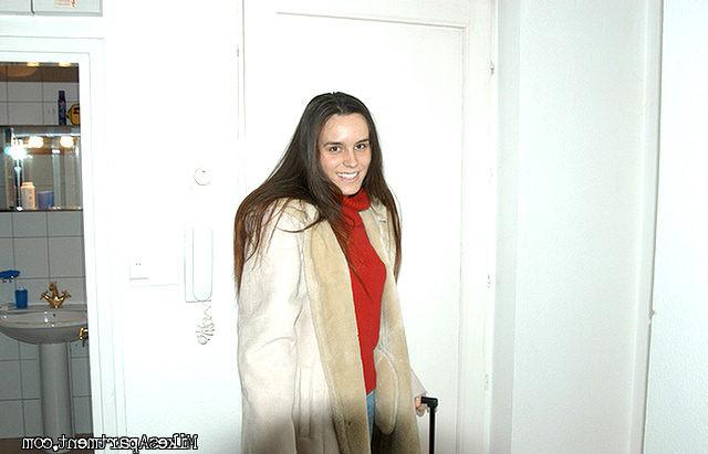 12P Brunette with awesome body getting stuffed on camera