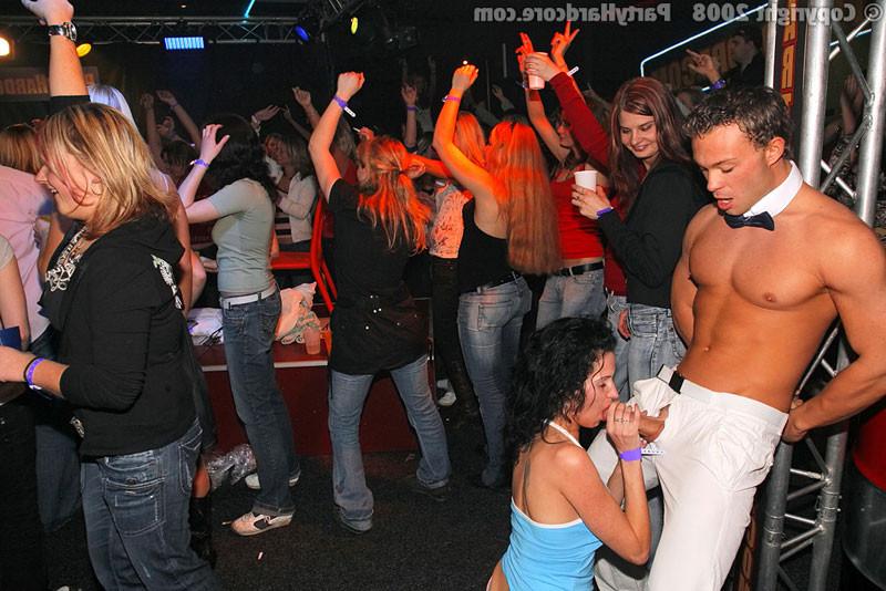 16P Amateur women giving handjobs and blowjobs at Party Hardcore
