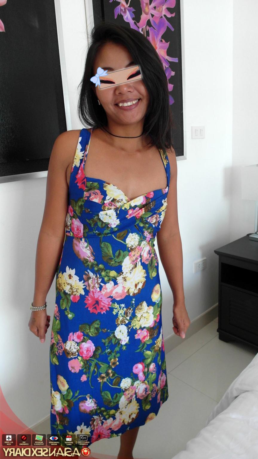 15P Sexy Pattaya bartender fucks touris bar