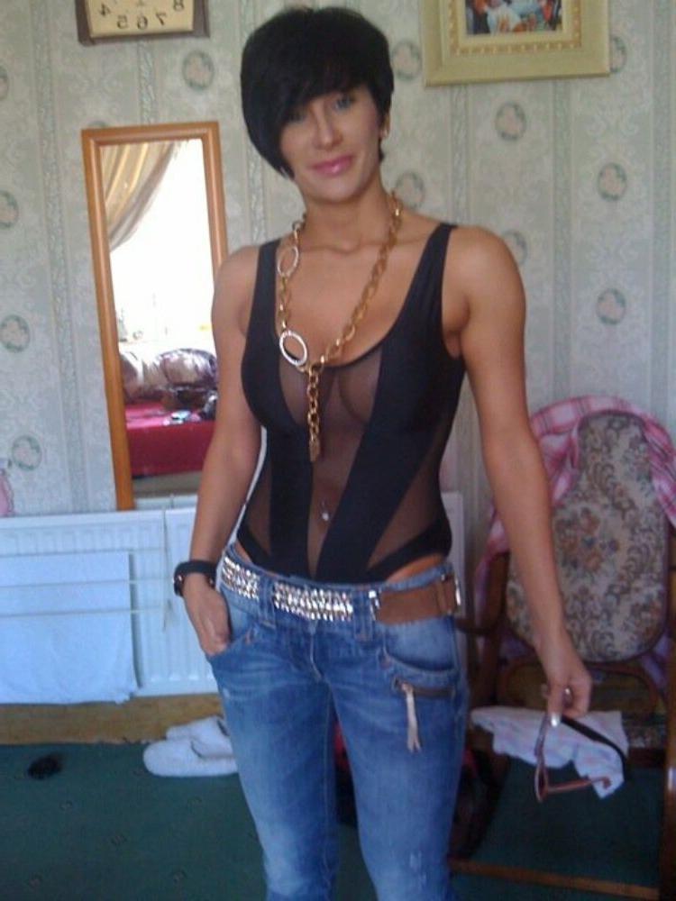 15P Milf girlfriends posing for pictures