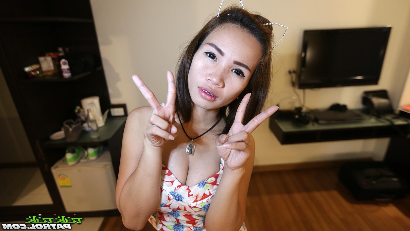 12P Stunning Thai with curves for miles shows off her delicious bust