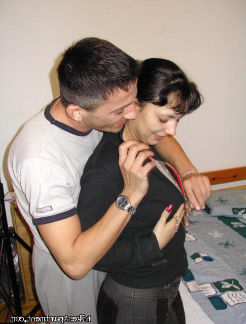 12P Amateur babe with nice rack gets down and dirty
