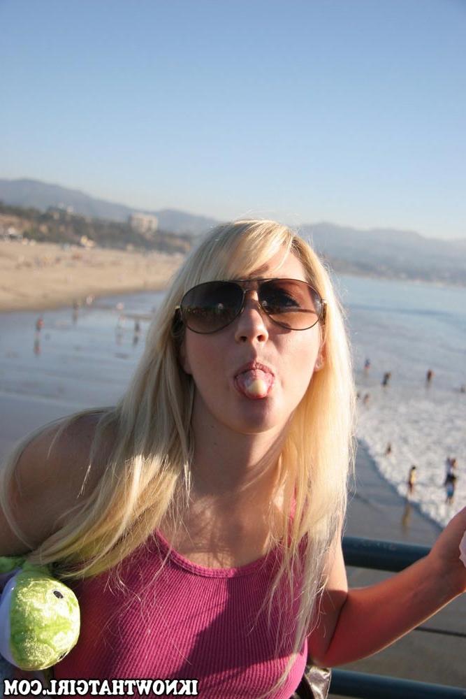 20P Real amateur user submitted girlfriends