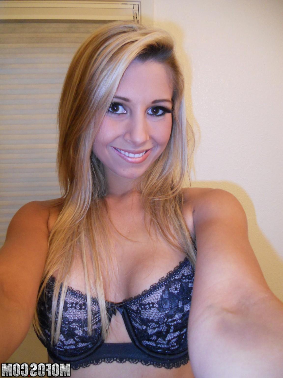 20P Real amateur user submitted girlfriends