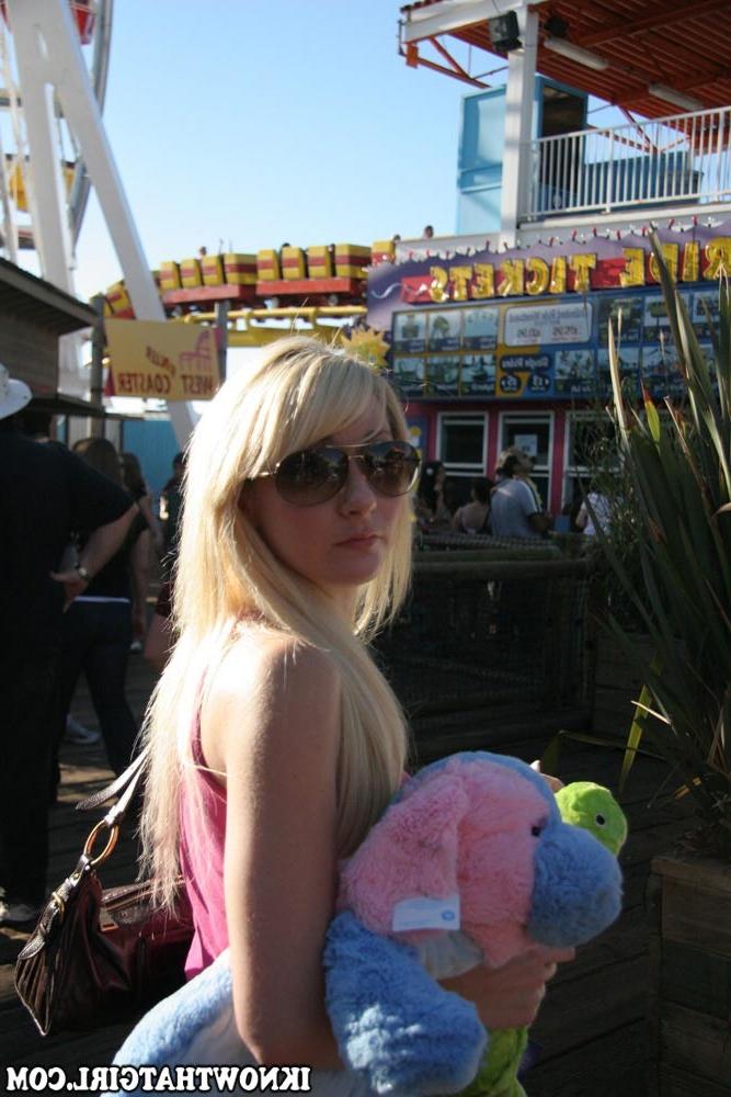 20P Real amateur user submitted girlfriends