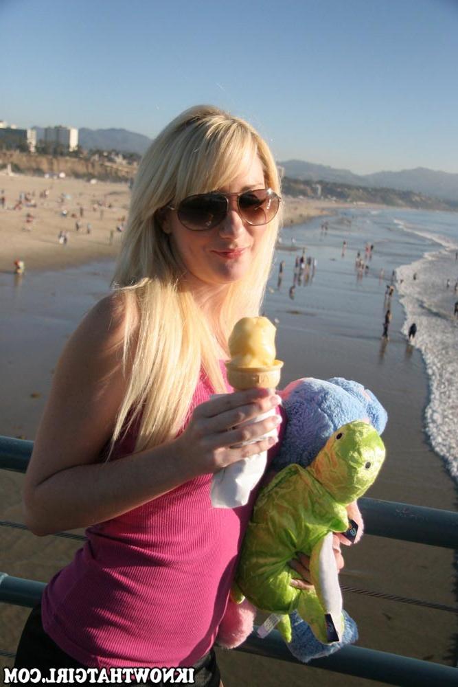20P Real amateur user submitted girlfriends