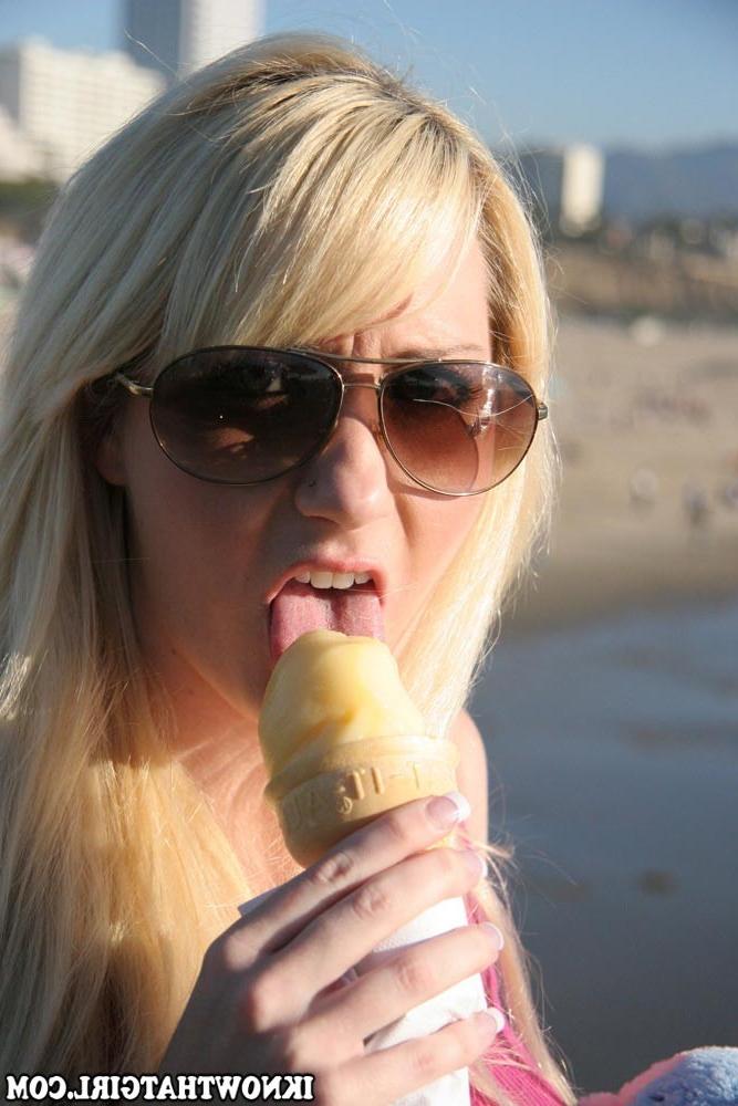 20P Real amateur user submitted girlfriends