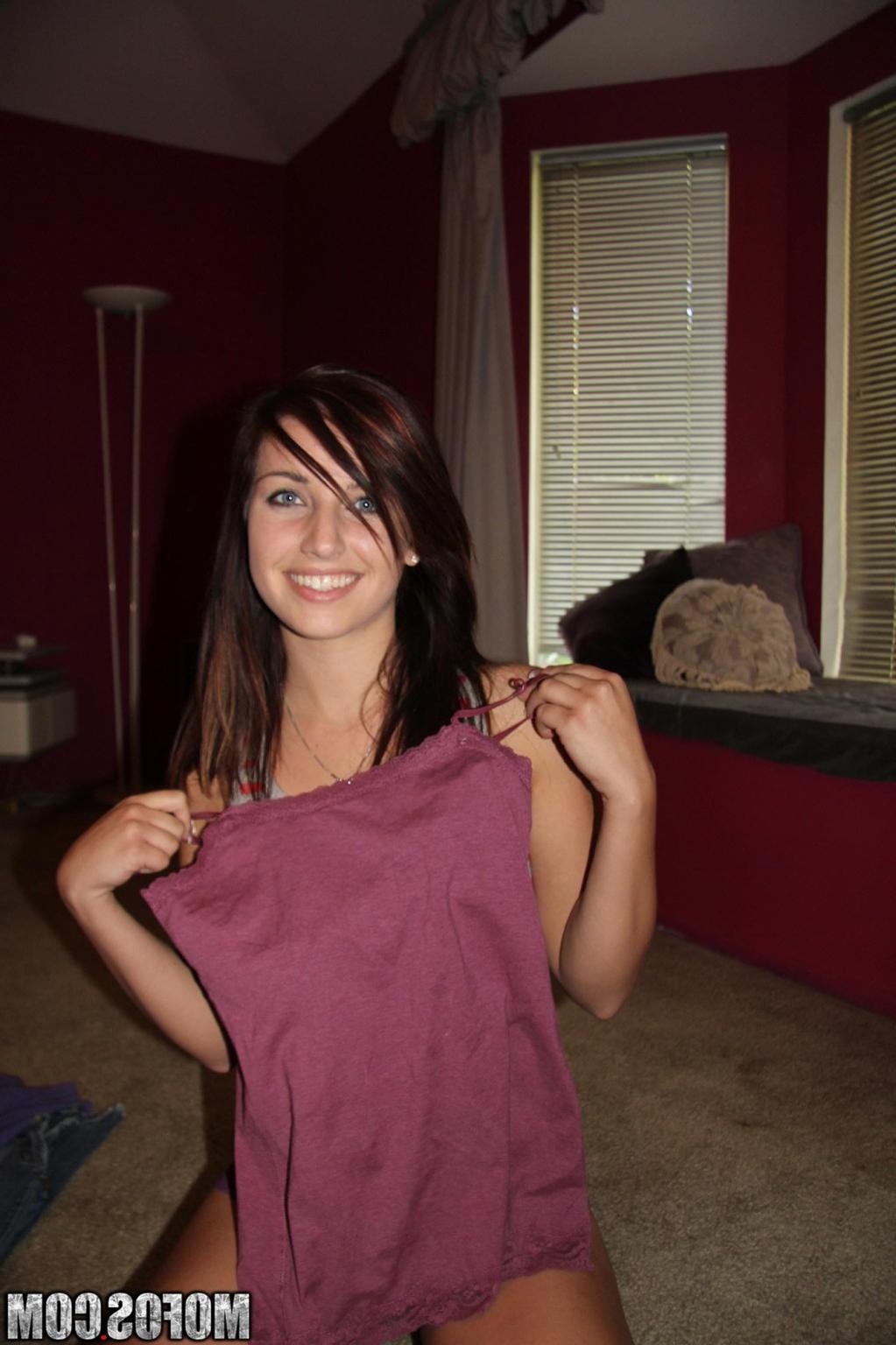 20P Real amateur user submitted girlfriends