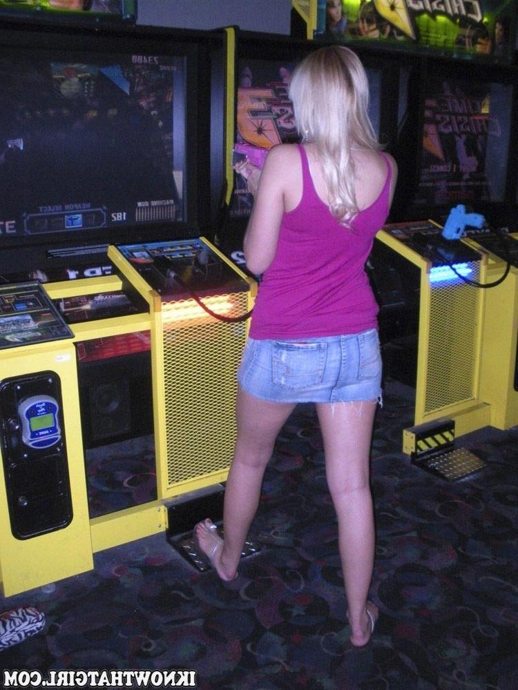 20P Real amateur user submitted girlfriends