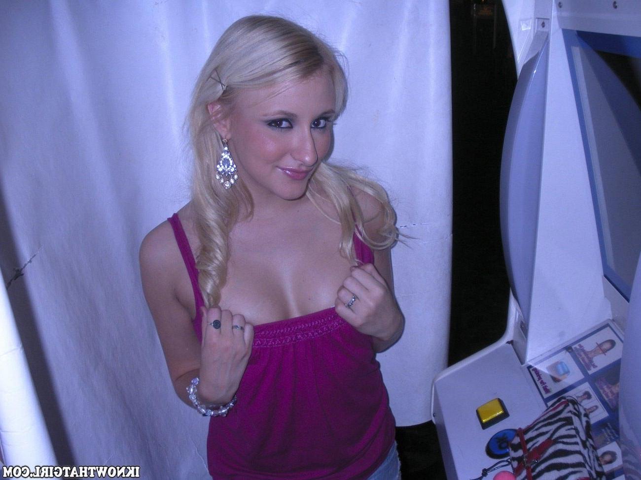 20P Real amateur user submitted girlfriends