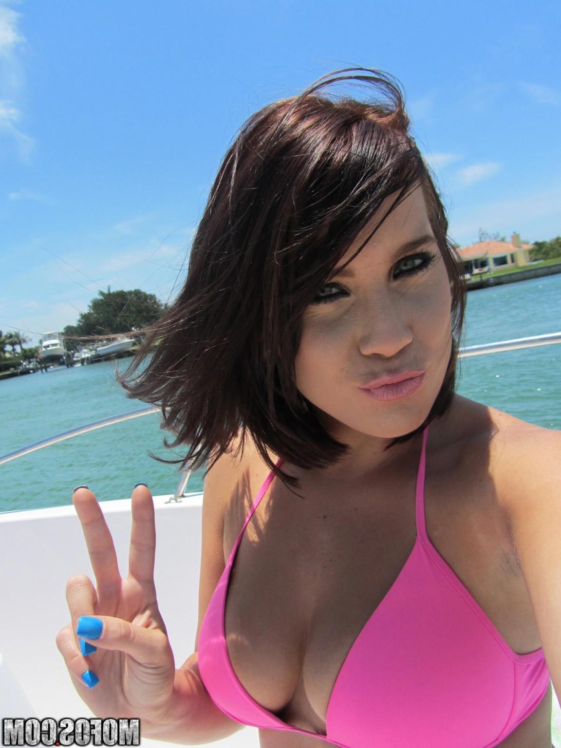 20P Real amateur user submitted girlfriends
