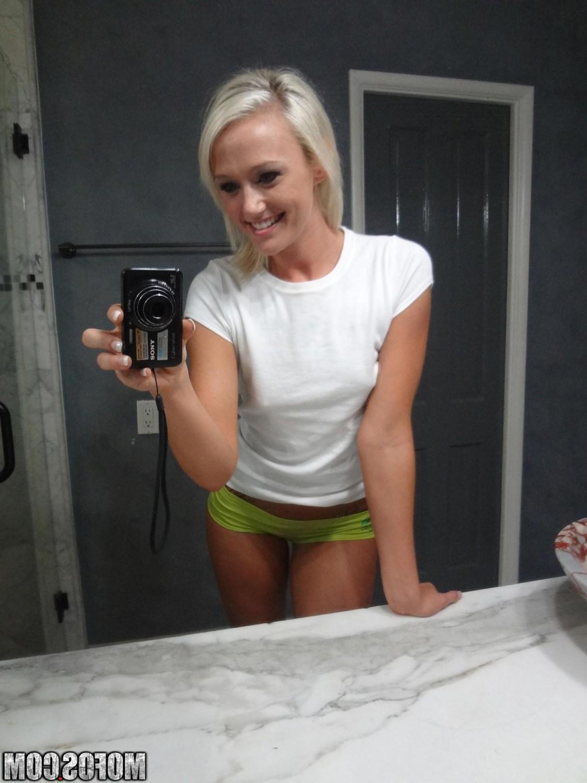 20P Real amateur user submitted girlfriends