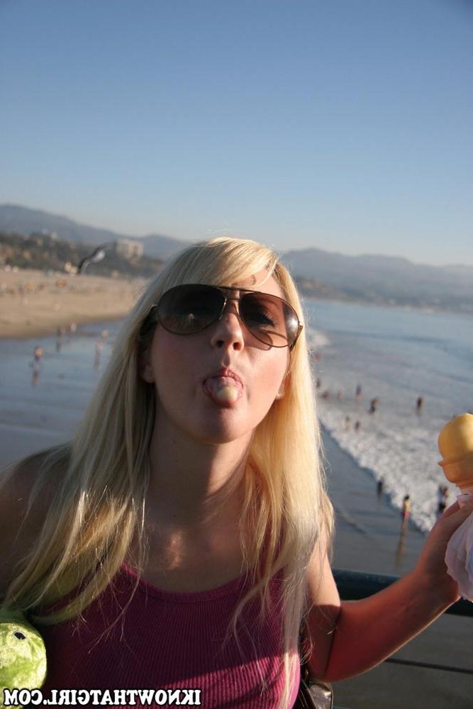 20P Real amateur user submitted girlfriends