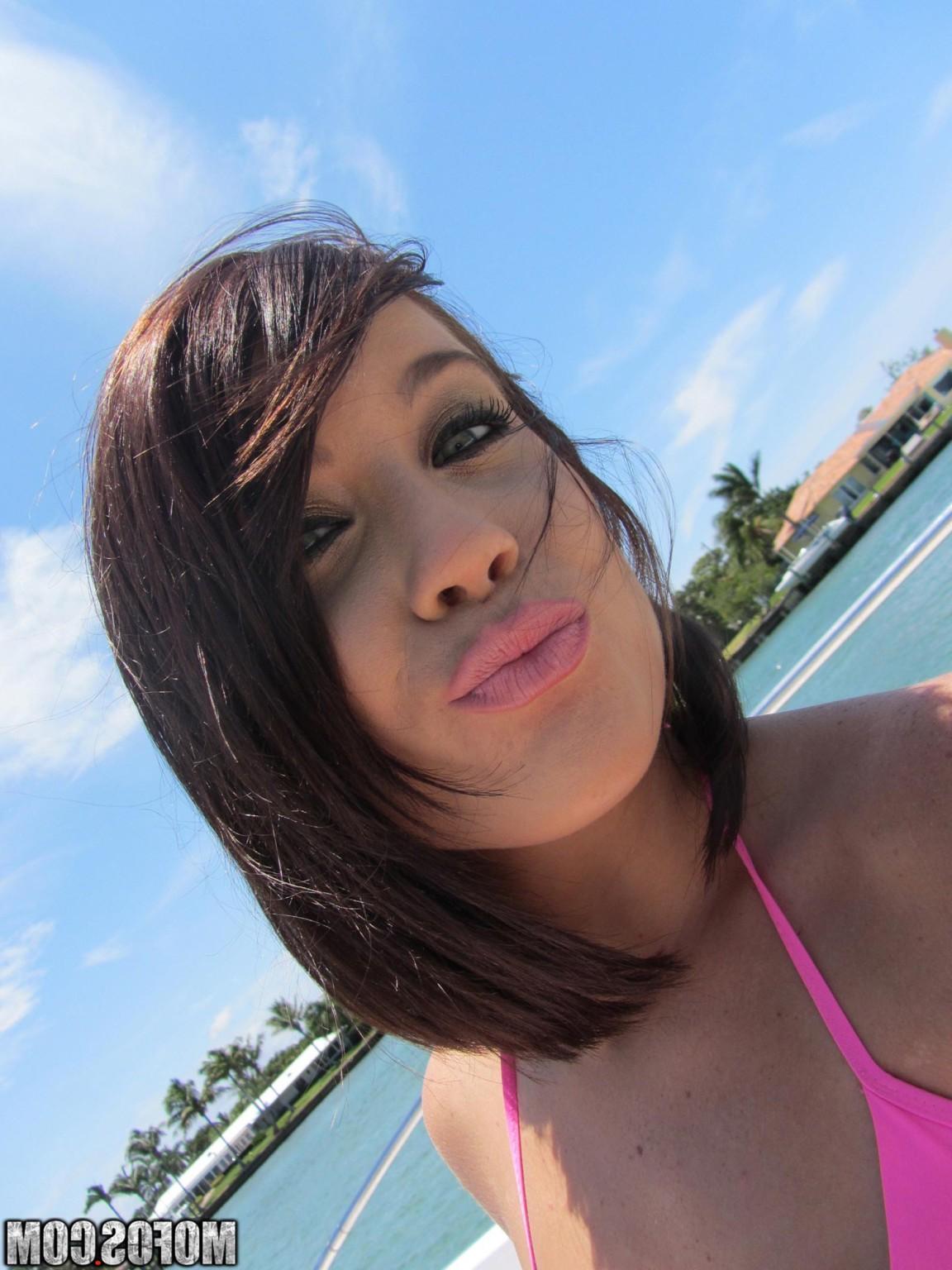 20P Real amateur user submitted girlfriends