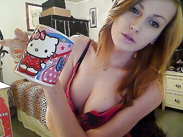 25P TGirl Ellery From SmutDates.com