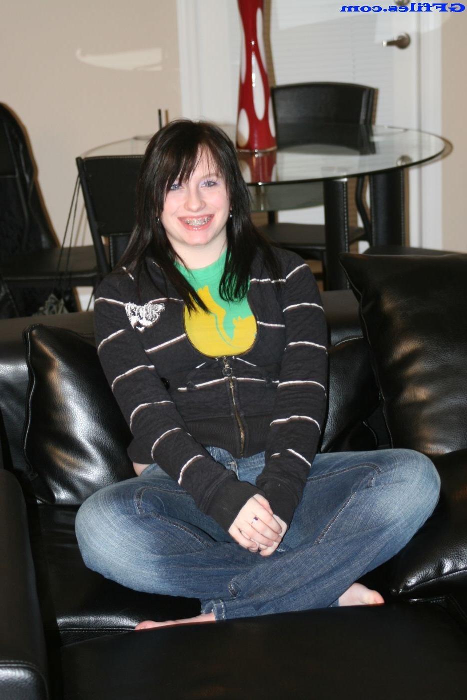 16P Amateur homemade girls