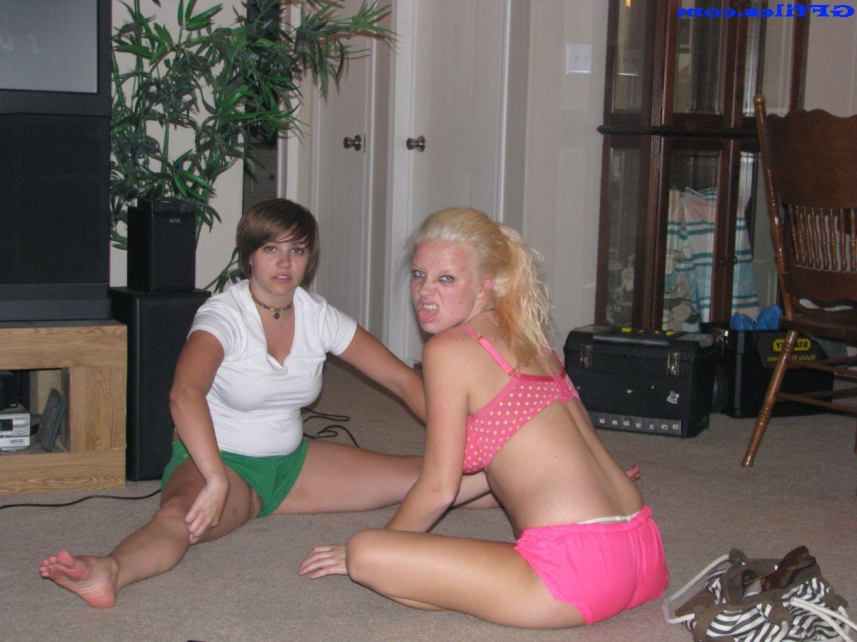 16P Amateur homemade girls