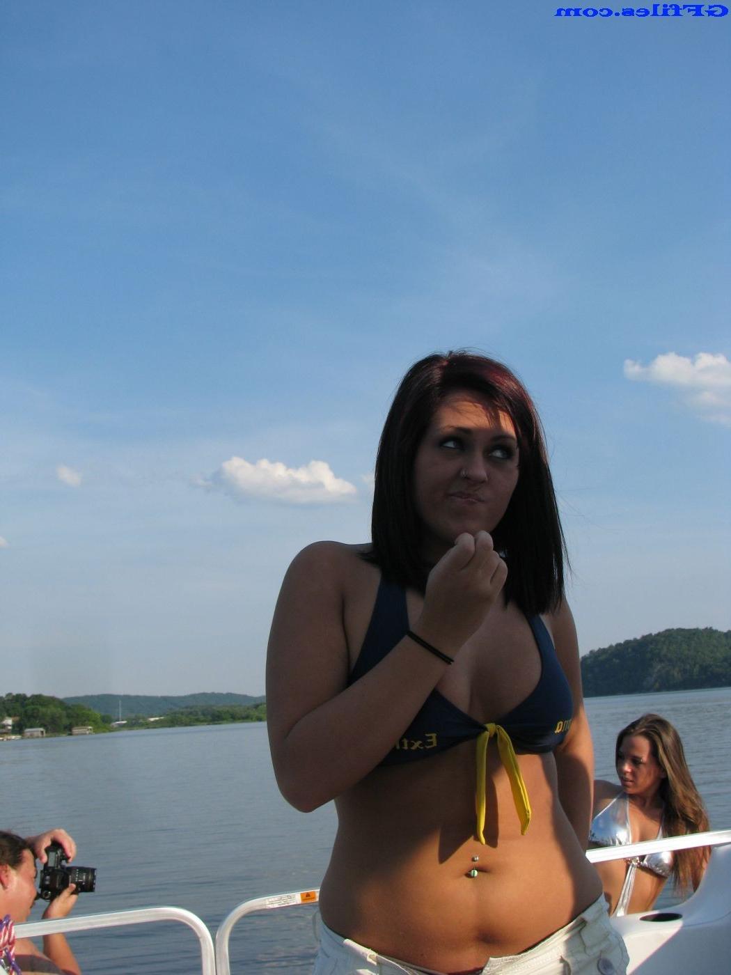 16P Amateur homemade girls