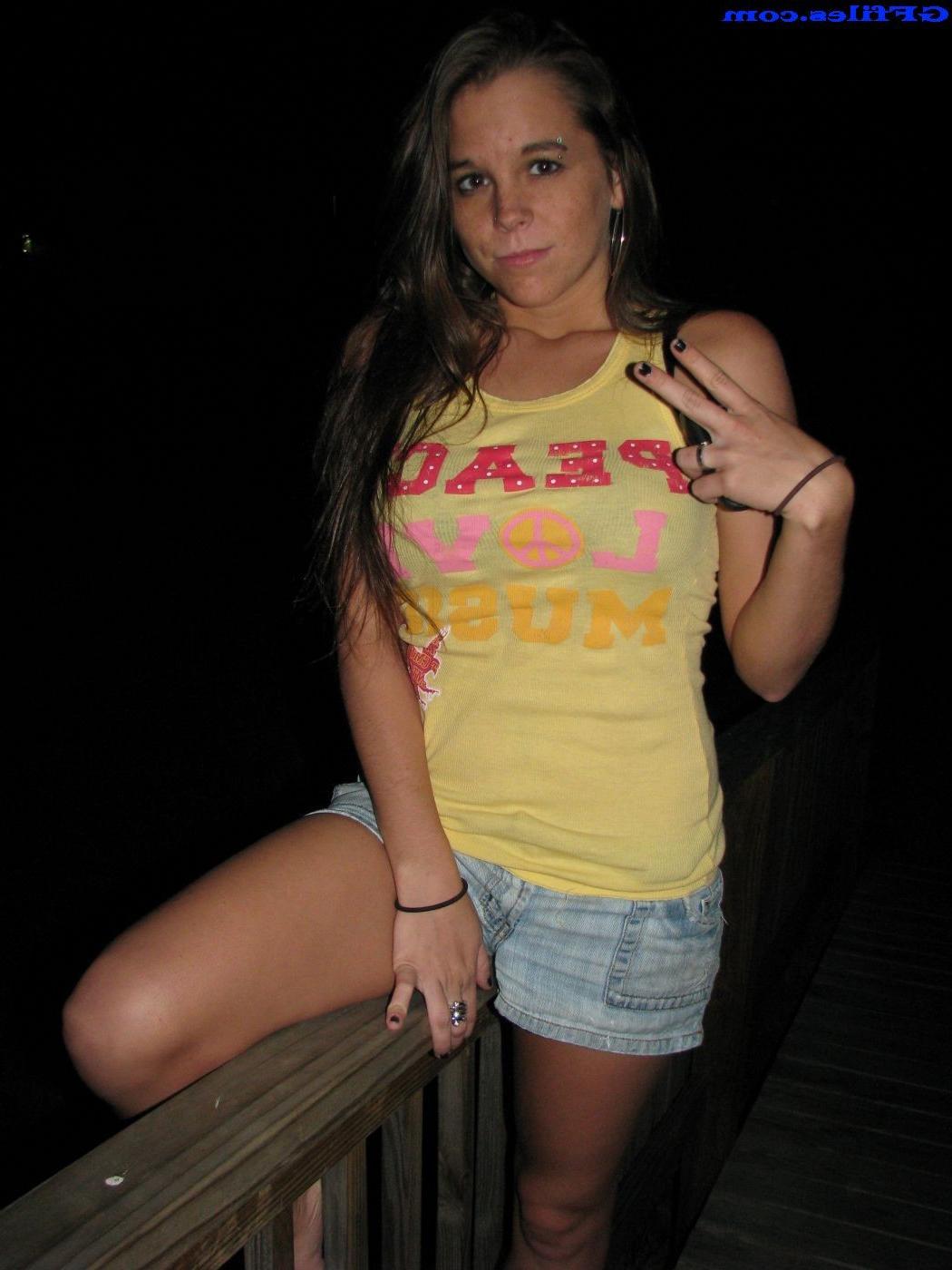16P Amateur homemade girls