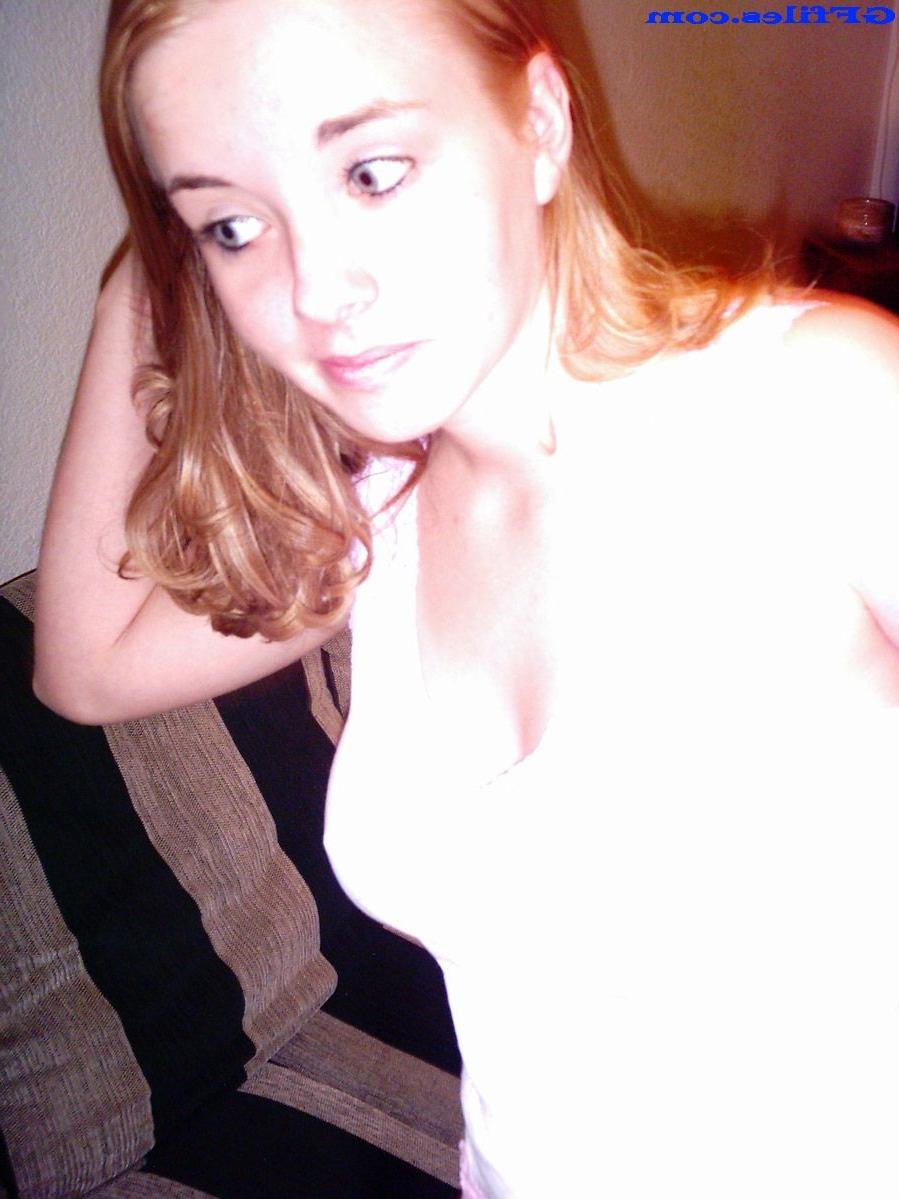 16P Amateur homemade girls