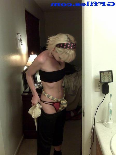 16P Amateur homemade girls selfshots