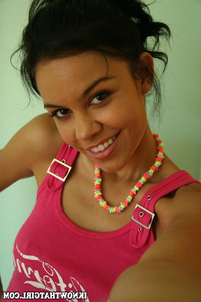 20P Real amateur user submitted girlfriends