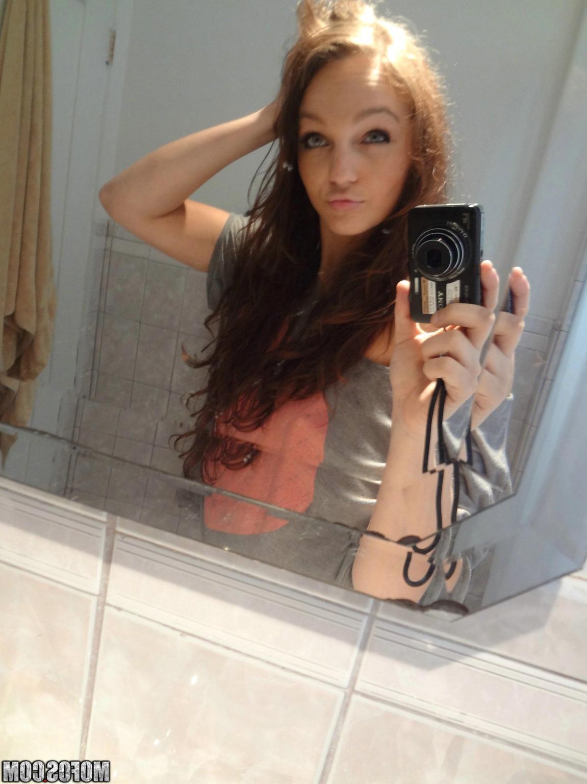 20P Real amateur user submitted girlfriends