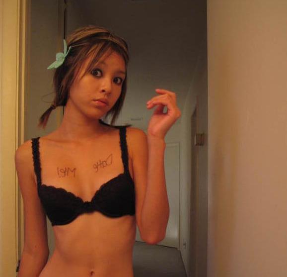 15P Japanese teen gfs posing for the camera