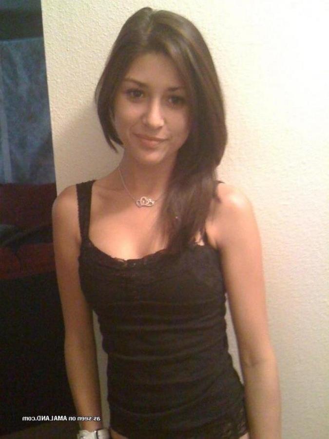 12P Showing her perky tits while posing for her boyfriend