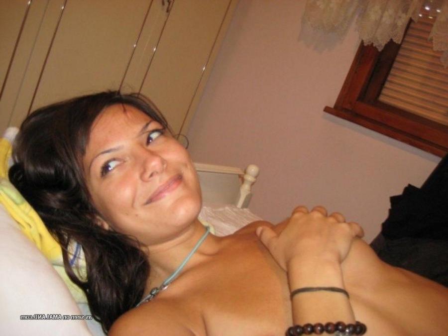 12P Sexy Mexican babe showing her tight ass and fine breasts